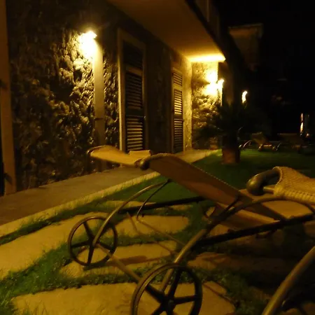 招待所 非洲菊酒店 3*